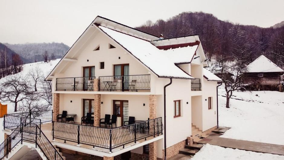 Pensiunea Hai In Maramures Birsana Bagian luar foto