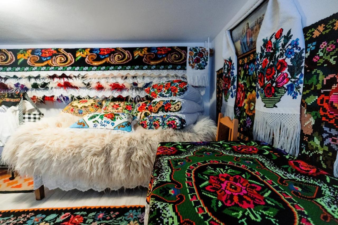 Pensiunea Hai In Maramures Birsana Bagian luar foto