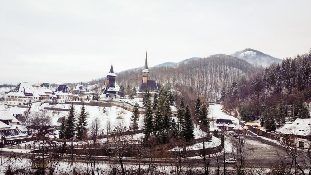 Pensiunea Hai In Maramures Birsana Bagian luar foto