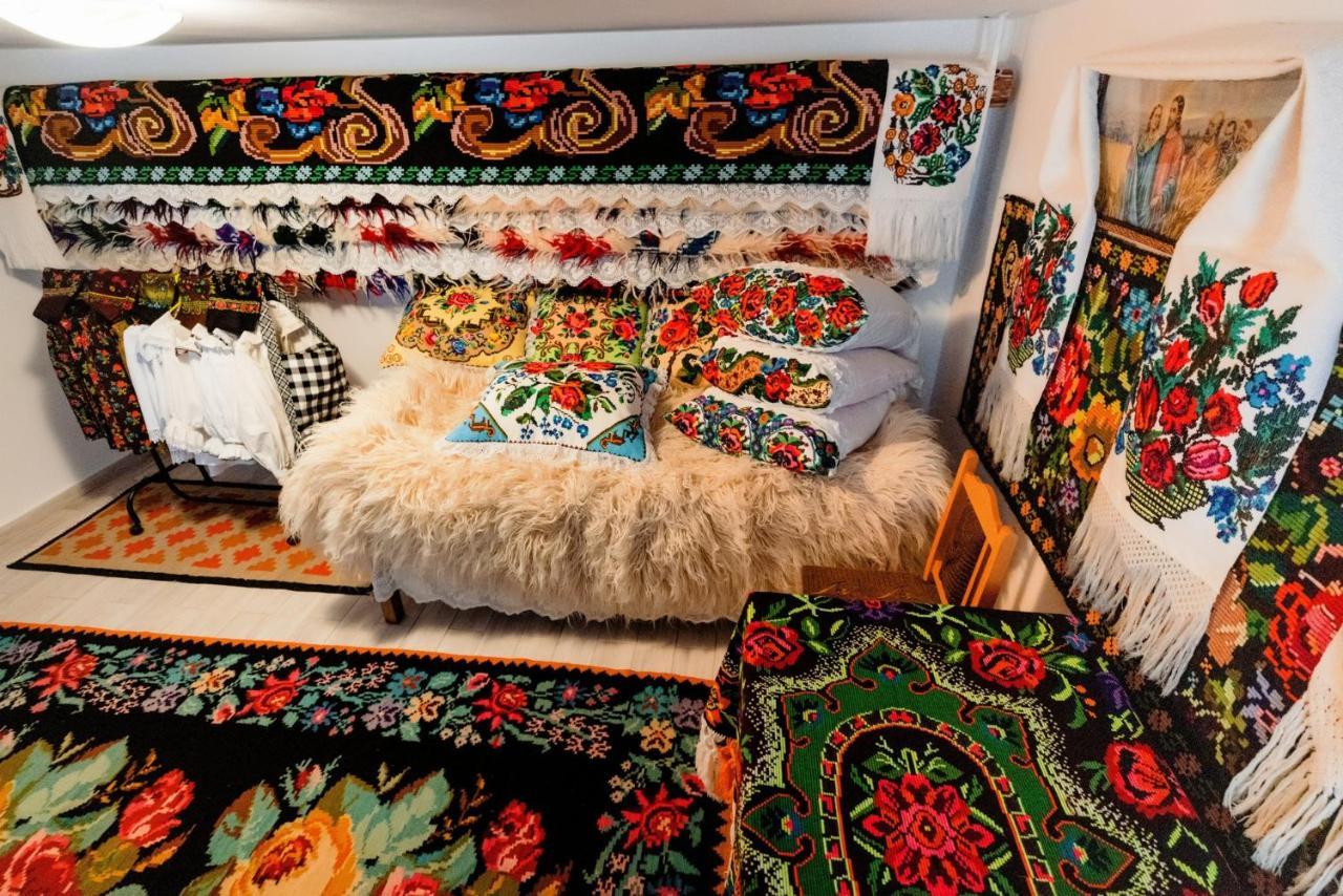 Pensiunea Hai In Maramures Birsana Bagian luar foto